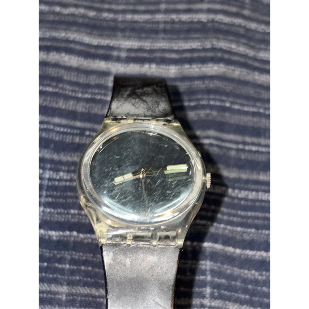 SWATCH Vintage 1987 SNOWWHITE GK104 Mirror Face Dial New battery installed